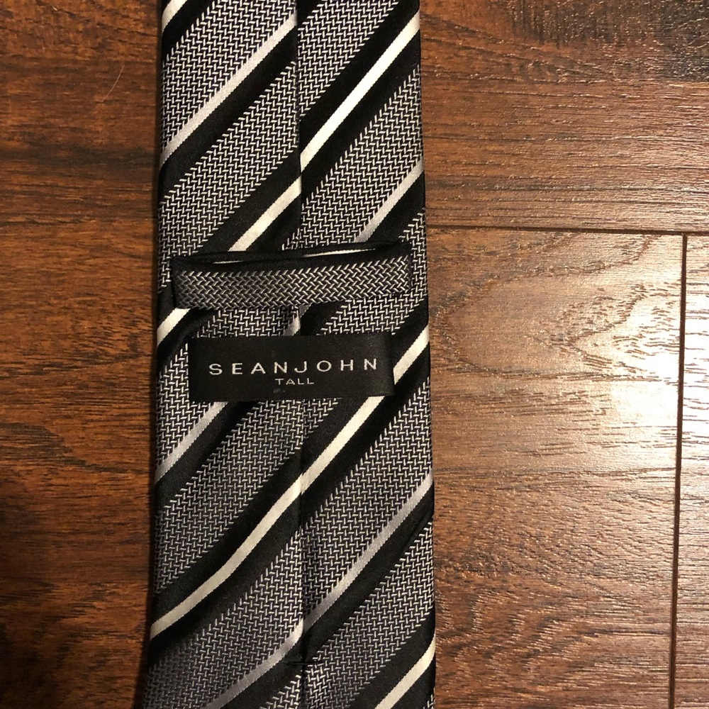 Sean John Tie. Tall.